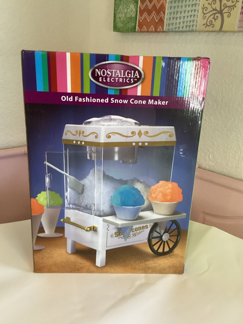 Nostalgia Electrics Old Fashion SnowCone Slushy Machine Shaved Iceparty Carnival